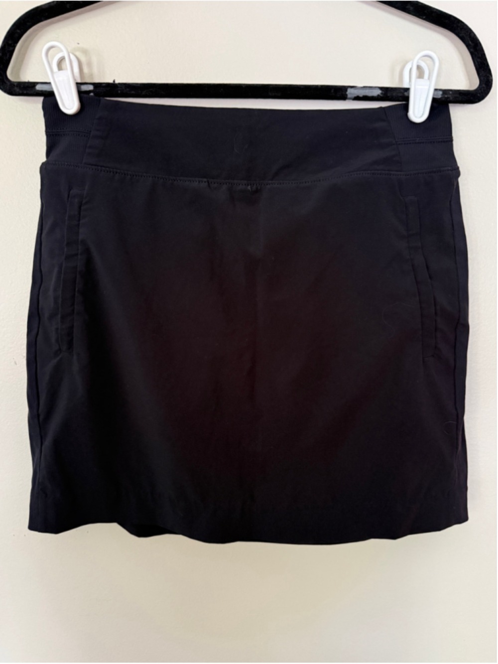 Athleta Brooklyn Skort 16” Black Size 6 Zipper Pockets EUC
